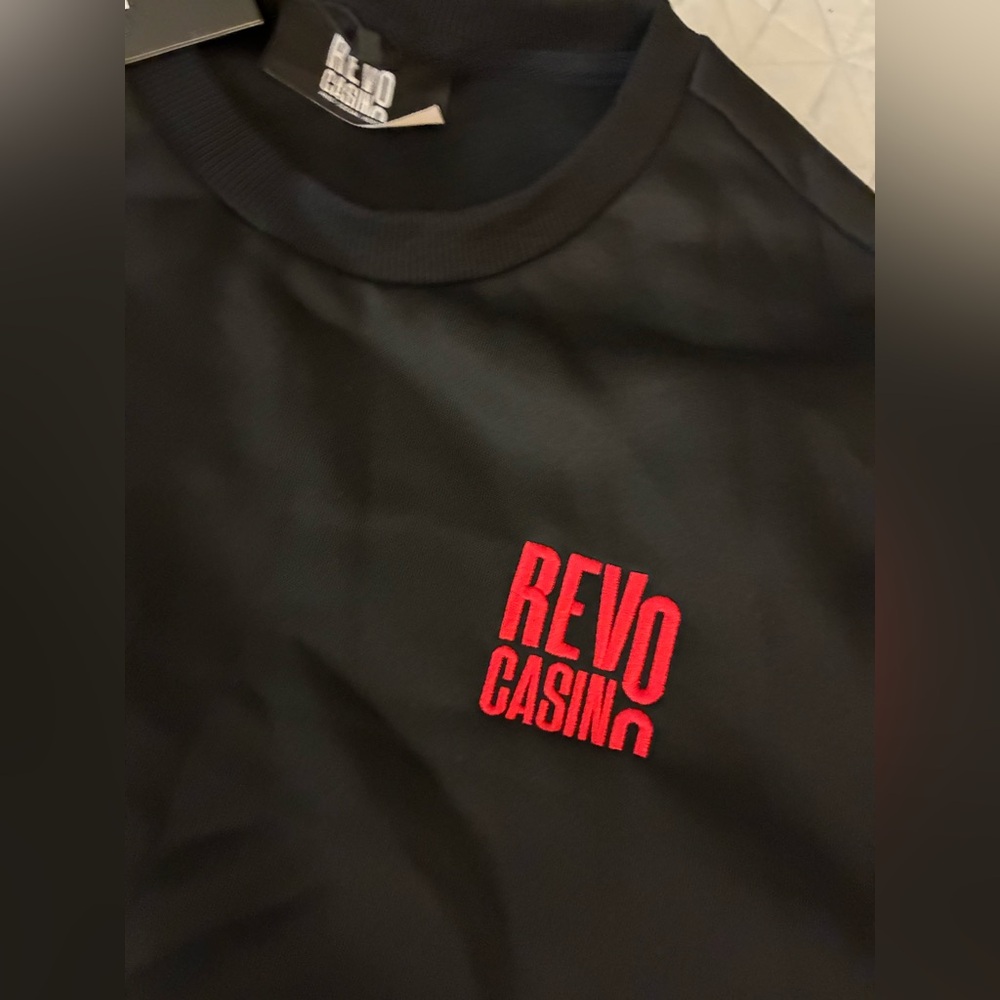 Luxury Black Sweatshirt Size 2XL Long-Sleeve Pull-Over REVO CASINO Unisex NEW!